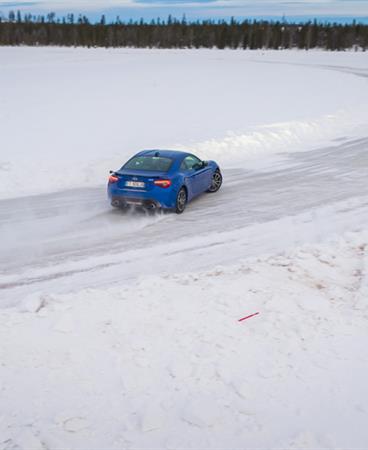SUBARU-BRZ-lr-44